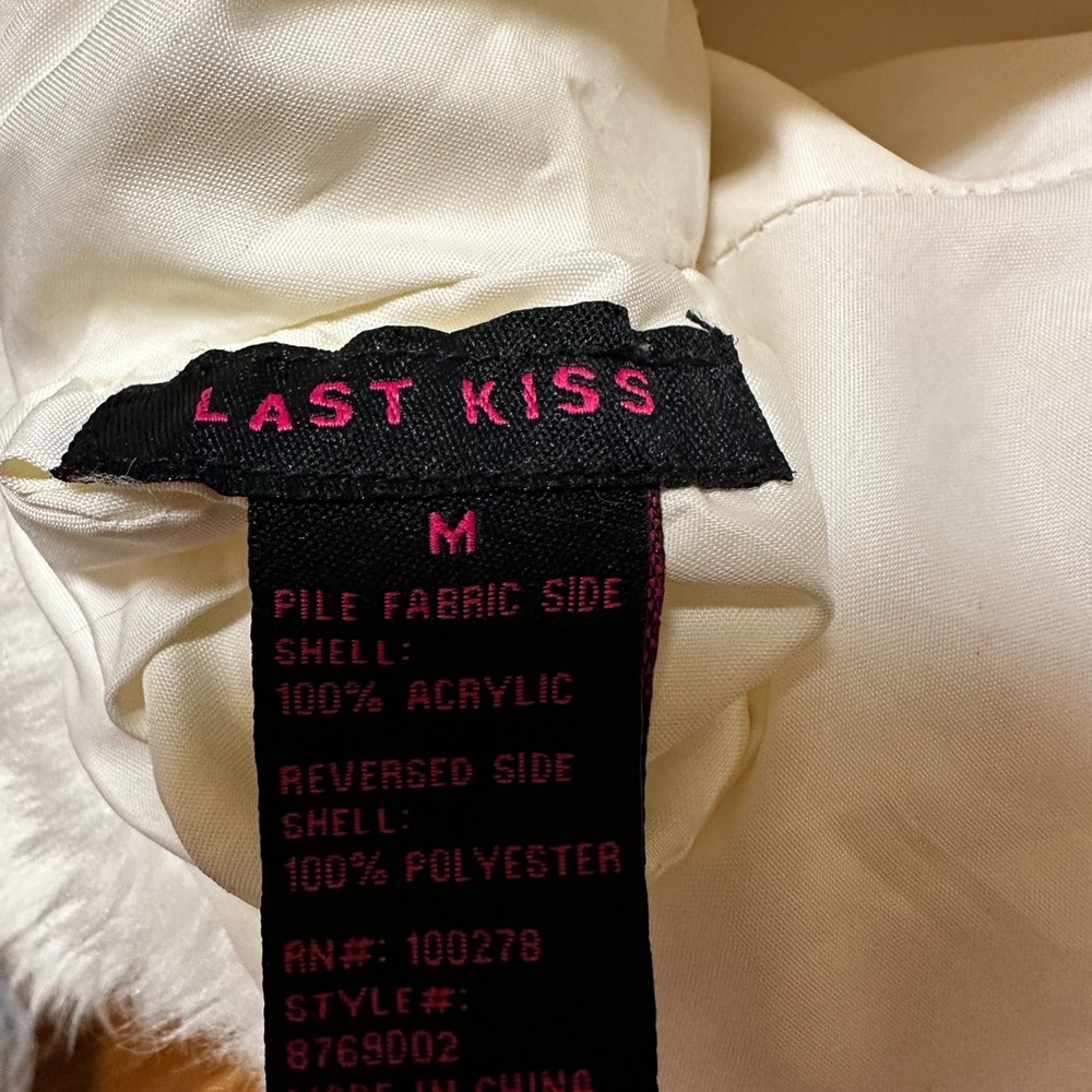 NWOT - Last Kiss - White Faux Fur Coat - Size M - Picture 11 of 14